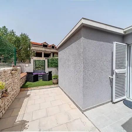 Stone House Blaca - Two Bedroom Stone House With Terrace And Sea View * Blato (Korcula)