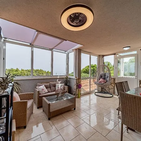 Hébergement de vacances Stone House Blaca - Two Bedroom Stone House With Terrace And Sea View