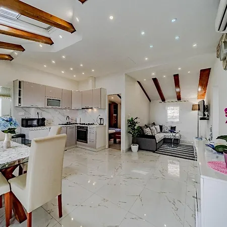 Stone House Blaca - Two Bedroom Stone House With Terrace And Sea View *