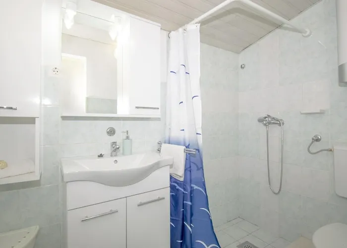 Stone House Blaca - Two Bedroom Stone House With Terrace And Sea View 펜션 *