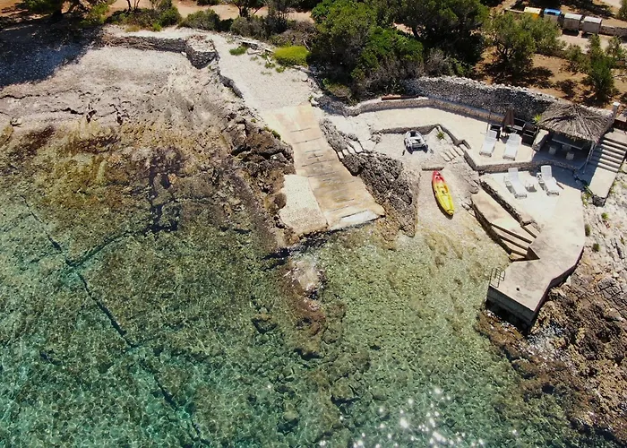 Stone House Blaca - Two Bedroom Stone House With Terrace And Sea View 펜션 Blato (Korcula)