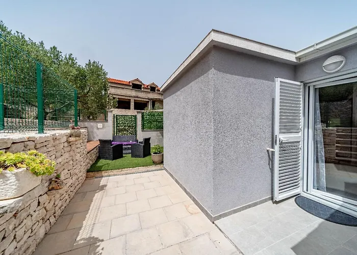 Stone House Blaca - Two Bedroom Stone House With Terrace And Sea View * Blato (Korcula)