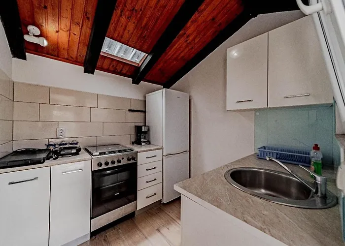 Stone House Blaca - Two Bedroom Stone House With Terrace And Sea View