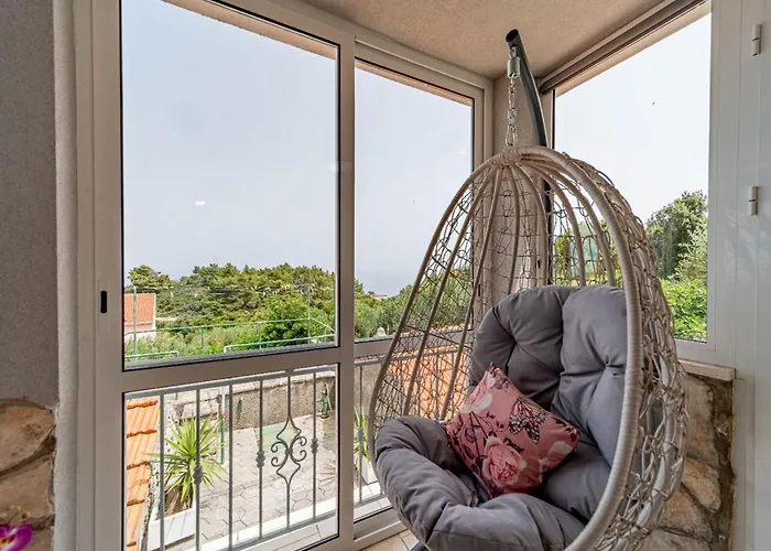 Stone House Blaca - Two Bedroom Stone House With Terrace And Sea View 펜션 *