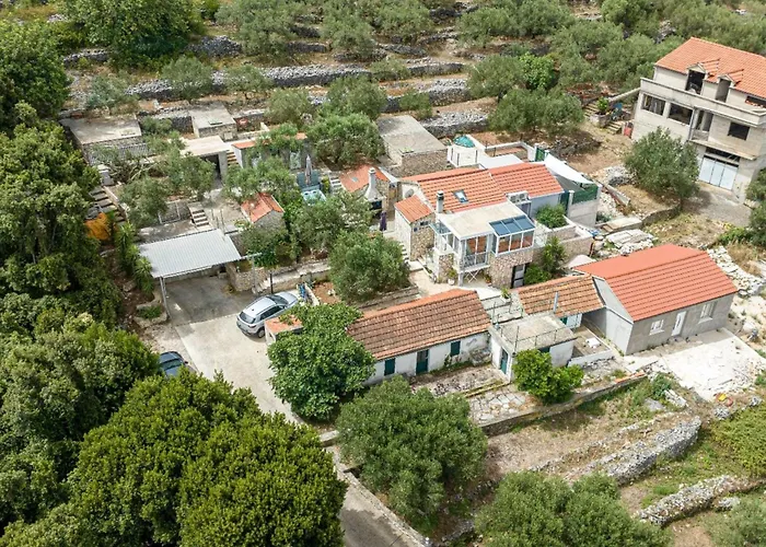 Stone House Blaca - Two Bedroom Stone House With Terrace And Sea View