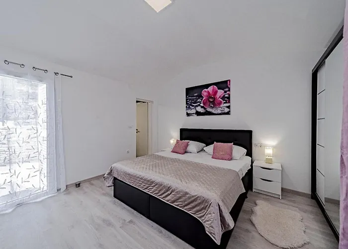 Stone House Blaca - Two Bedroom Stone House With Terrace And Sea View Blato (Korcula)