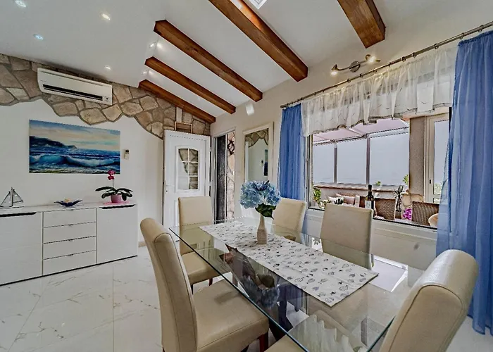 Stone House Blaca - Two Bedroom Stone House With Terrace And Sea View * Blato (Korcula)