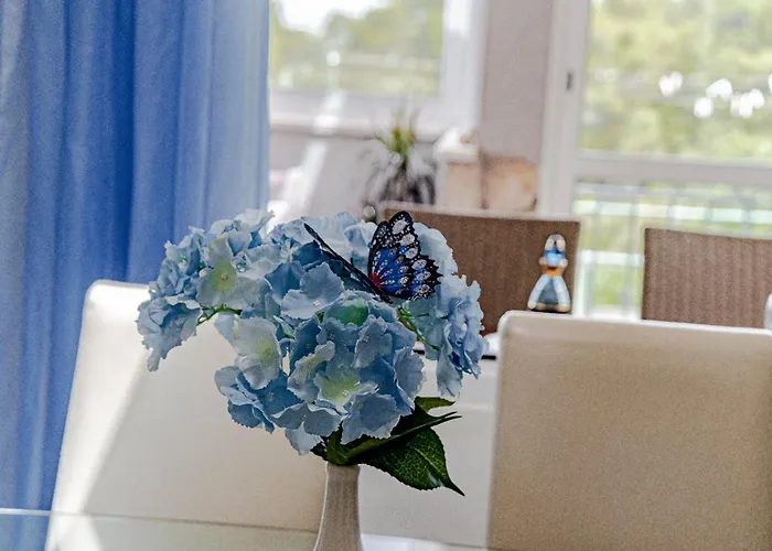 펜션 Stone House Blaca - Two Bedroom Stone House With Terrace And Sea View