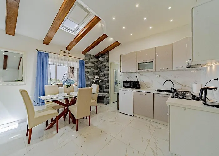 Stone House Blaca - Two Bedroom Stone House With Terrace And Sea View * Blato (Korcula)