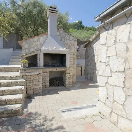 Stone House Blaca - Two Bedroom Stone House With Terrace And Sea View